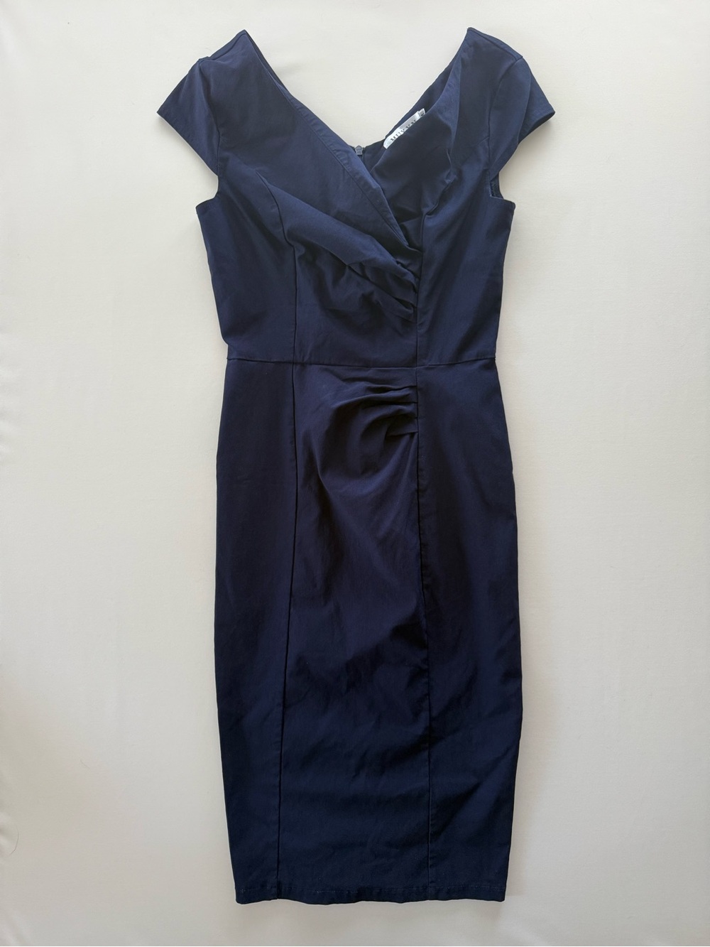 Classic Navy V-Neck Midi Dress with Ruched Detail